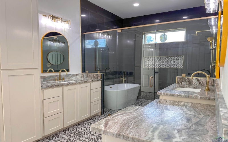 130 Mallard Cove, Longview, TX 75602, 4 Bedrooms Bedrooms, ,3 BathroomsBathrooms,Residential,For Sale,130 Mallard Cove,20251811