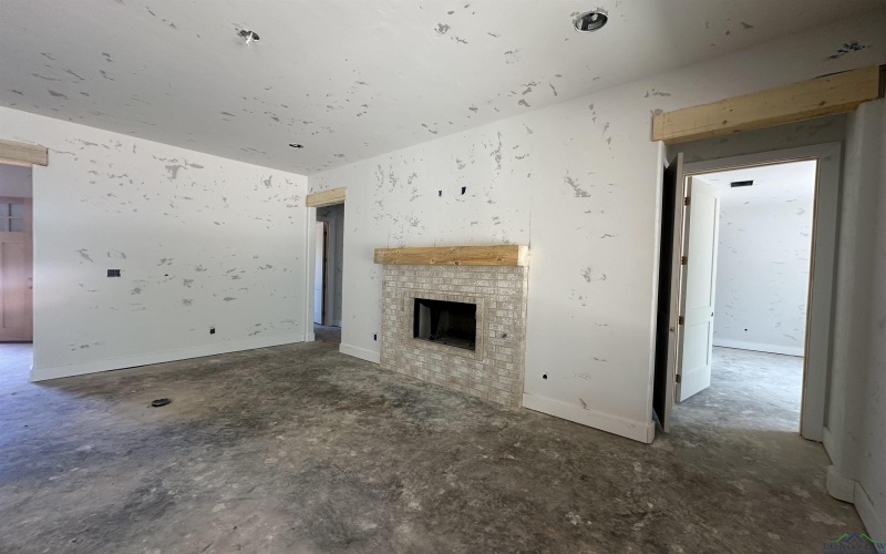 323 Saddle Brook Drive, Hallsville, TX 75650, 4 Bedrooms Bedrooms, ,3 BathroomsBathrooms,Residential,For Sale,323 Saddle Brook Drive,20252095