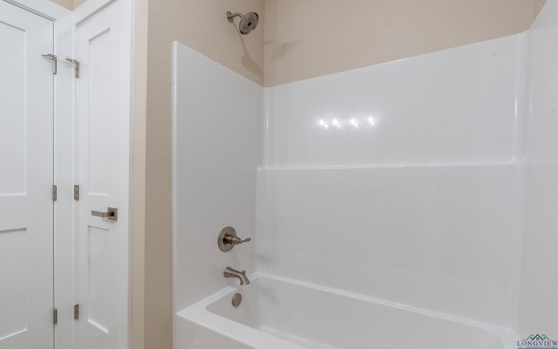 122 Mia Ln, Longview, TX 75604, 4 Bedrooms Bedrooms, ,2 BathroomsBathrooms,Residential,For Sale,122 Mia Ln,20252245