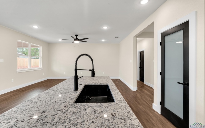 120 Mia Ln, Longview, TX 75604, 4 Bedrooms Bedrooms, ,2 BathroomsBathrooms,Residential,For Sale,120 Mia Ln,20252246