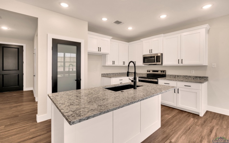 120 Mia Ln, Longview, TX 75604, 4 Bedrooms Bedrooms, ,2 BathroomsBathrooms,Residential,For Sale,120 Mia Ln,20252246