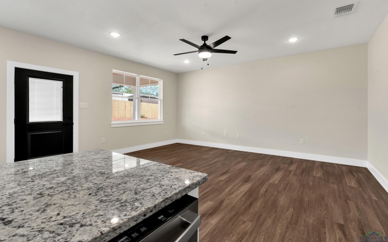 120 Mia Ln, Longview, TX 75604, 4 Bedrooms Bedrooms, ,2 BathroomsBathrooms,Residential,For Sale,120 Mia Ln,20252246