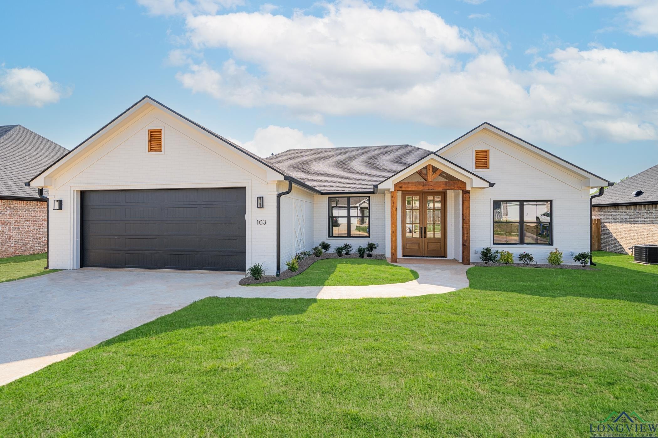 103 Mia Lane, Longview, TX 75604, 3 Habitaciones Habitaciones , ,2 BañosBaños,Residential,En Venta,103 Mia Lane,20252367
