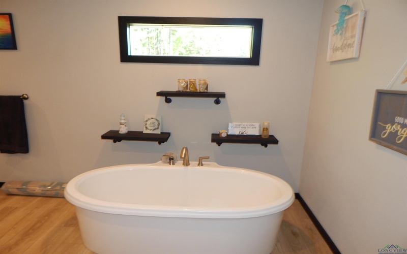 6620 FM 1795, Gilmer, TX 75644, 4 Bedrooms Bedrooms, ,3 BathroomsBathrooms,Residential,For Sale,6620 FM 1795,20252407