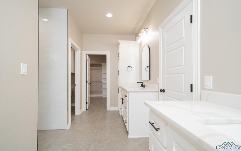 141 Indian Rock Drive, Gilmer, TX 75645, 4 Bedrooms Bedrooms, ,3 BathroomsBathrooms,Residential,For Sale,141 Indian Rock Drive,20252419