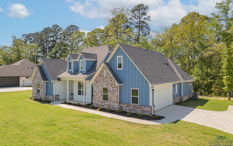 141 Indian Rock Drive, Gilmer, TX 75645, 4 Bedrooms Bedrooms, ,3 BathroomsBathrooms,Residential,For Sale,141 Indian Rock Drive,20252419