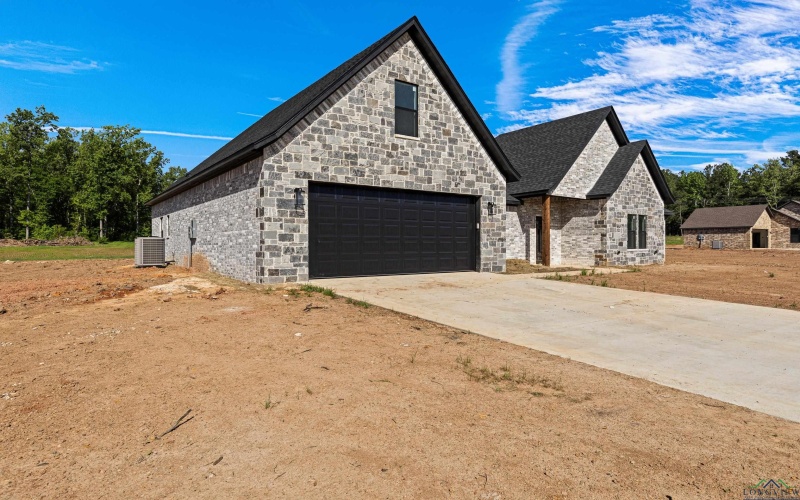 178 BIG OAKS RD, Kilgore, TX 75662, 5 Bedrooms Bedrooms, ,2 BathroomsBathrooms,Residential,For Sale,178 BIG OAKS RD,20252479