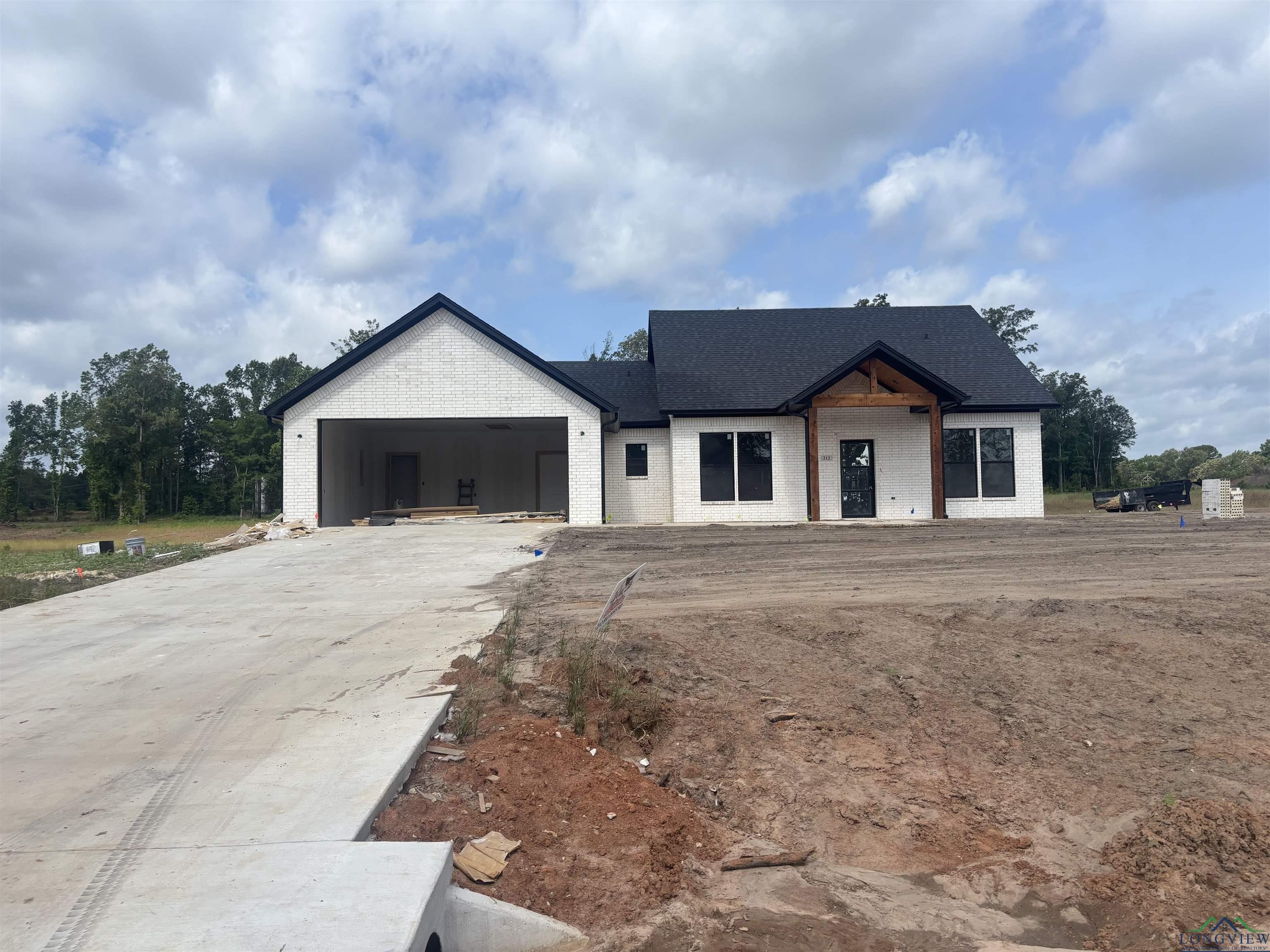 212 BIG OAKS RD, Kilgore, TX 75662, 4 Bedrooms Bedrooms, ,2 BathroomsBathrooms,Residential,For Sale,212 BIG OAKS RD,20252480