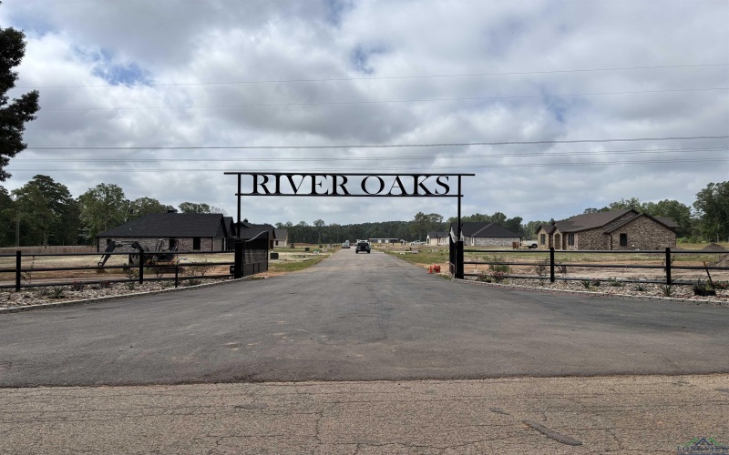 212 BIG OAKS RD, Kilgore, TX 75662, 4 Bedrooms Bedrooms, ,2 BathroomsBathrooms,Residential,For Sale,212 BIG OAKS RD,20252480