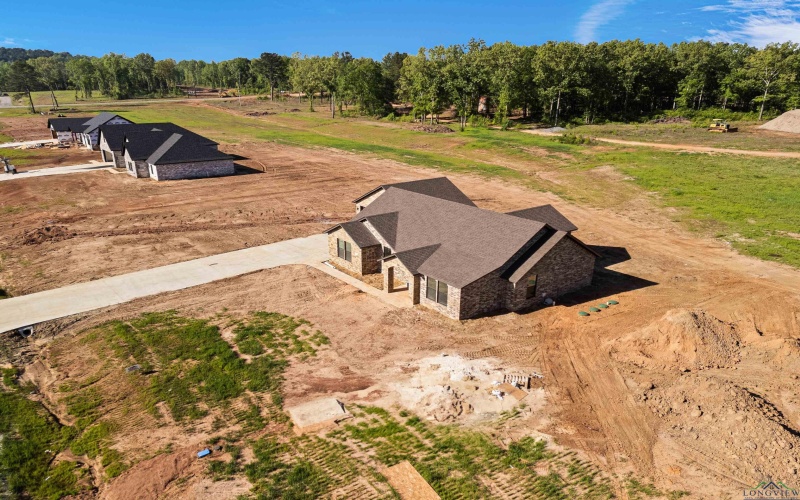 142 BIG OAKS RD, Kilgore, TX 75662, 4 Habitaciones Habitaciones , ,2 BañosBaños,Residential,En Venta,142 BIG OAKS RD,20252481