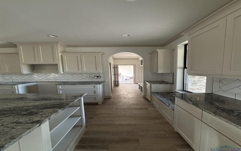 142 BIG OAKS RD, Kilgore, TX 75662, 4 Habitaciones Habitaciones , ,2 BañosBaños,Residential,En Venta,142 BIG OAKS RD,20252481