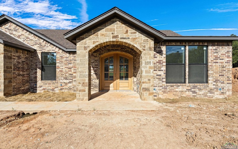 142 BIG OAKS RD, Kilgore, TX 75662, 4 Habitaciones Habitaciones , ,2 BañosBaños,Residential,En Venta,142 BIG OAKS RD,20252481
