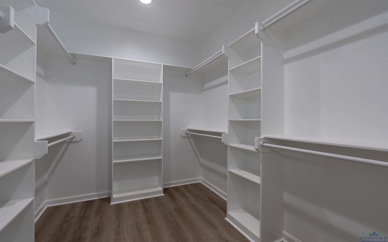 130 Sleep Easy, Kilgore, TX 75662, 4 Habitaciones Habitaciones , ,2 BañosBaños,Residential,En Venta,130 Sleep Easy,20252585
