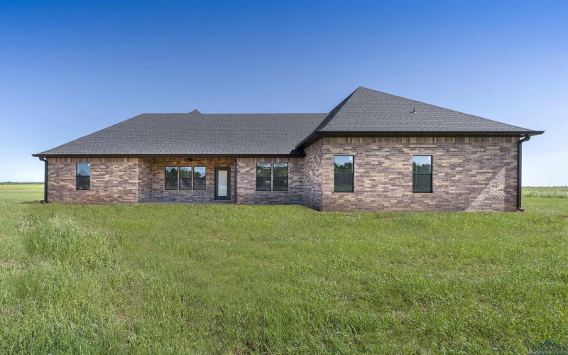 130 Sleep Easy, Kilgore, TX 75662, 4 Habitaciones Habitaciones , ,2 BañosBaños,Residential,En Venta,130 Sleep Easy,20252585