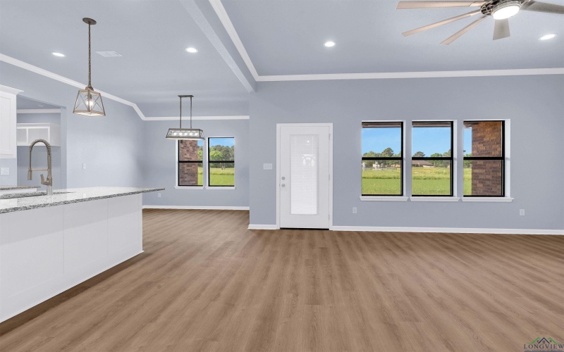 130 Sleep Easy, Kilgore, TX 75662, 4 Habitaciones Habitaciones , ,2 BañosBaños,Residential,En Venta,130 Sleep Easy,20252585