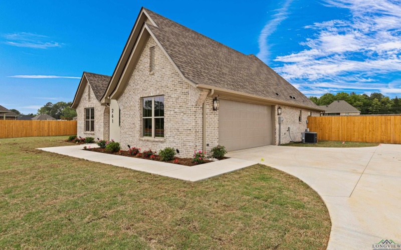 261 Andres Ln, Kilgore, TX 75662, 3 Bedrooms Bedrooms, ,2 BathroomsBathrooms,Residential,For Sale,261 Andres Ln,20252640