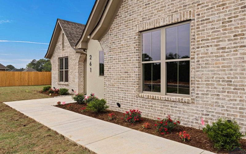 261 Andres Ln, Kilgore, TX 75662, 3 Bedrooms Bedrooms, ,2 BathroomsBathrooms,Residential,For Sale,261 Andres Ln,20252640