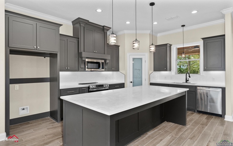187 Big Oaks, Kilgore, TX 75662, 4 Bedrooms Bedrooms, ,2 BathroomsBathrooms,Residential,For Sale,187 Big Oaks,20252698