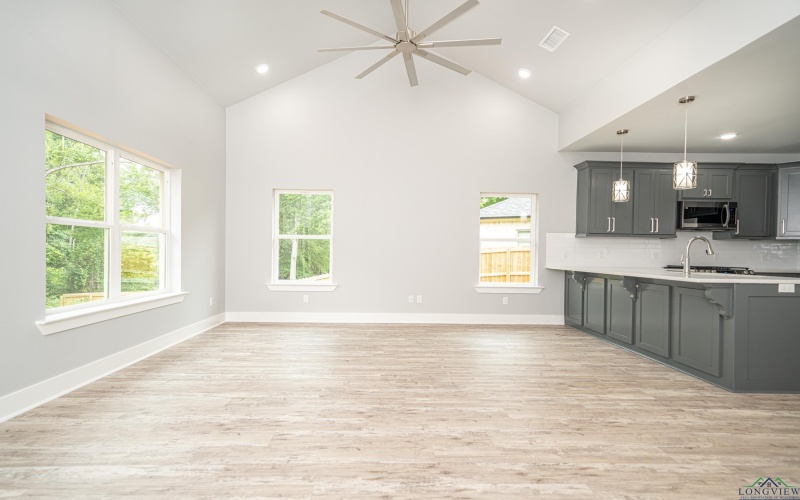 126 Lakeway Lane, Longview, TX 75604, 4 Habitaciones Habitaciones , ,3 BañosBaños,Residential,En Venta,126 Lakeway Lane,20252721