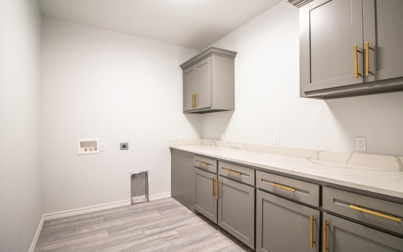 1607 Quincy Avenue, Lubbock, TX 79416, 3 Bedrooms Bedrooms, ,2 BathroomsBathrooms,Residential,For Sale,1607 Quincy Avenue,202316555