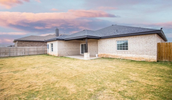 1607 Quincy Avenue, Lubbock, TX 79416, 3 Bedrooms Bedrooms, ,2 BathroomsBathrooms,Residential,For Sale,1607 Quincy Avenue,202316555