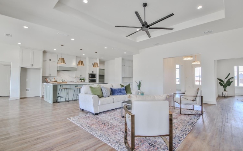 10702 Juneau Avenue, Lubbock, TX 79424, 4 Bedrooms Bedrooms, ,3 BathroomsBathrooms,Residential,For Sale,10702 Juneau Avenue,202402575
