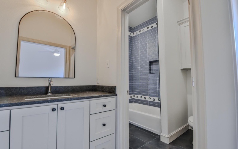 10702 Juneau Avenue, Lubbock, TX 79424, 4 Bedrooms Bedrooms, ,3 BathroomsBathrooms,Residential,For Sale,10702 Juneau Avenue,202402575