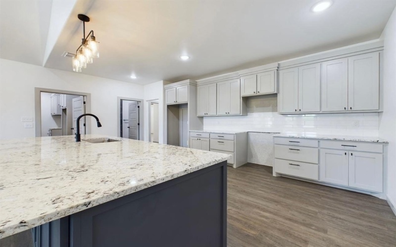 807 12th Street, Shallowater, TX 79363, 3 Bedrooms Bedrooms, ,2 BathroomsBathrooms,Residential,For Sale,807 12th Street,202409408