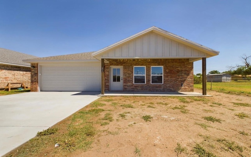 807 12th Street, Shallowater, TX 79363, 3 Bedrooms Bedrooms, ,2 BathroomsBathrooms,Residential,For Sale,807 12th Street,202409408
