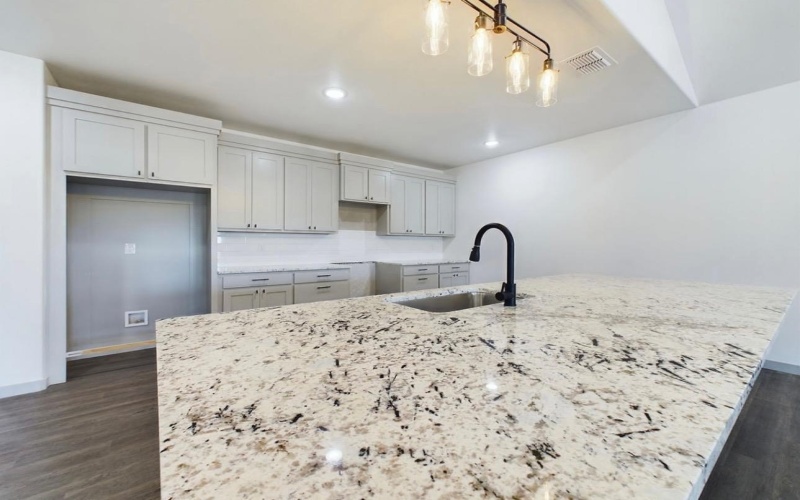 807 12th Street, Shallowater, TX 79363, 3 Bedrooms Bedrooms, ,2 BathroomsBathrooms,Residential,For Sale,807 12th Street,202409408