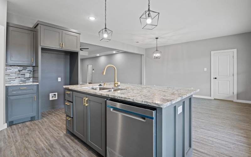 310 E 16th Street, Wolfforth, TX 79382, 4 Habitaciones Habitaciones , ,2 BañosBaños,Residential,En Venta,310 E 16th Street,202412566