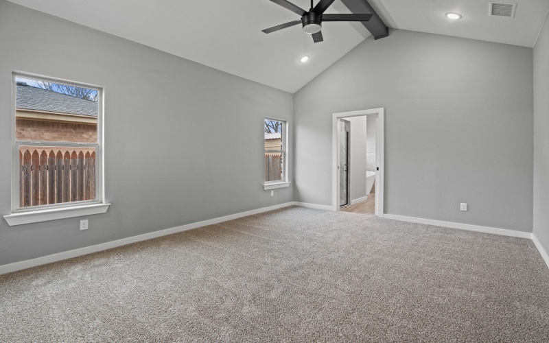 310 E 16th Street, Wolfforth, TX 79382, 4 Habitaciones Habitaciones , ,2 BañosBaños,Residential,En Venta,310 E 16th Street,202412566