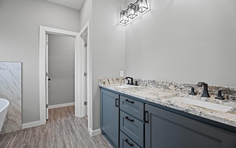 310 E 16th Street, Wolfforth, TX 79382, 4 Habitaciones Habitaciones , ,2 BañosBaños,Residential,En Venta,310 E 16th Street,202412566