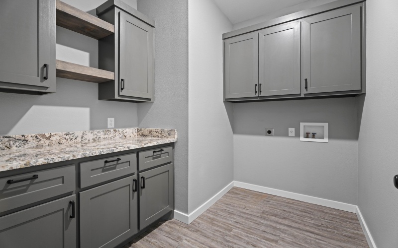 310 E 16th Street, Wolfforth, TX 79382, 4 Habitaciones Habitaciones , ,2 BañosBaños,Residential,En Venta,310 E 16th Street,202412566