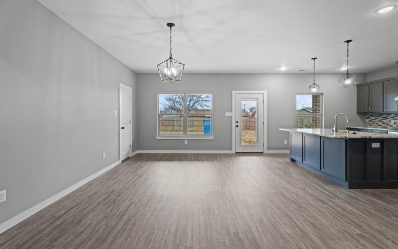 310 E 16th Street, Wolfforth, TX 79382, 4 Habitaciones Habitaciones , ,2 BañosBaños,Residential,En Venta,310 E 16th Street,202412566