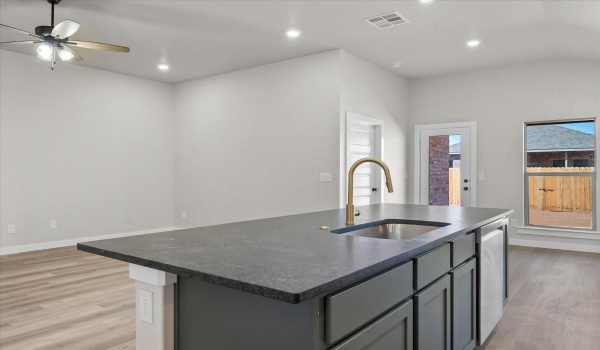2926 138th Street, Lubbock, TX 79423, 3 Bedrooms Bedrooms, ,2 BathroomsBathrooms,Residential,For Sale,2926 138th Street,202414047