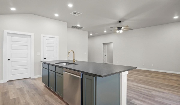 2926 138th Street, Lubbock, TX 79423, 3 Bedrooms Bedrooms, ,2 BathroomsBathrooms,Residential,For Sale,2926 138th Street,202414047