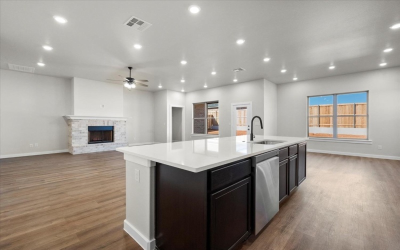 1204 E 31st Street, Wolfforth, TX 79382, 4 Bedrooms Bedrooms, ,3 BathroomsBathrooms,Residential,For Sale,1204 E 31st Street,202416021