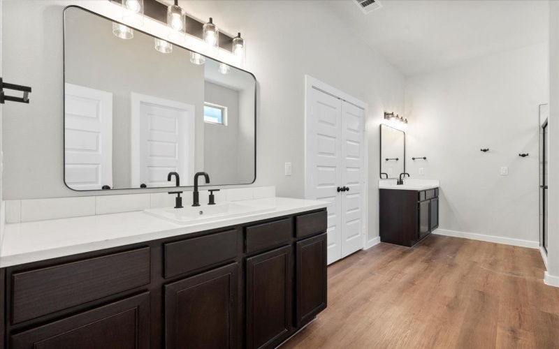 1204 E 31st Street, Wolfforth, TX 79382, 4 Bedrooms Bedrooms, ,3 BathroomsBathrooms,Residential,For Sale,1204 E 31st Street,202416021