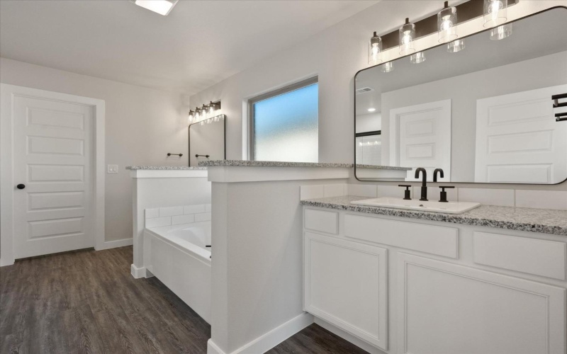 2908 Cottonwood Avenue, Wolfforth, TX 79382, 4 Habitaciones Habitaciones , ,2 BañosBaños,Residential,En Venta,2908 Cottonwood Avenue,202416390