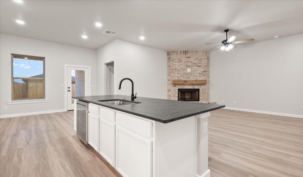 7006 14th Street, Lubbock, TX 79416, 3 Bedrooms Bedrooms, ,2 BathroomsBathrooms,Residential,For Sale,7006 14th Street,202416461