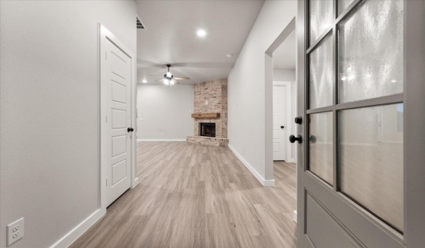 7006 14th Street, Lubbock, TX 79416, 3 Bedrooms Bedrooms, ,2 BathroomsBathrooms,Residential,For Sale,7006 14th Street,202416461