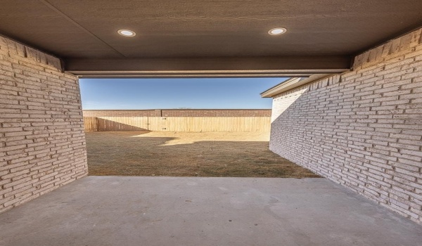 1806 Ross Avenue, Lubbock, TX 79416, 3 Bedrooms Bedrooms, ,2 BathroomsBathrooms,Residential,For Sale,1806 Ross Avenue,202417372