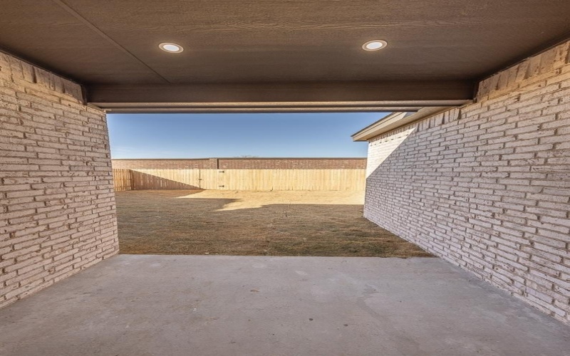 1806 Ross Avenue, Lubbock, TX 79416, 3 Bedrooms Bedrooms, ,2 BathroomsBathrooms,Residential,For Sale,1806 Ross Avenue,202417372