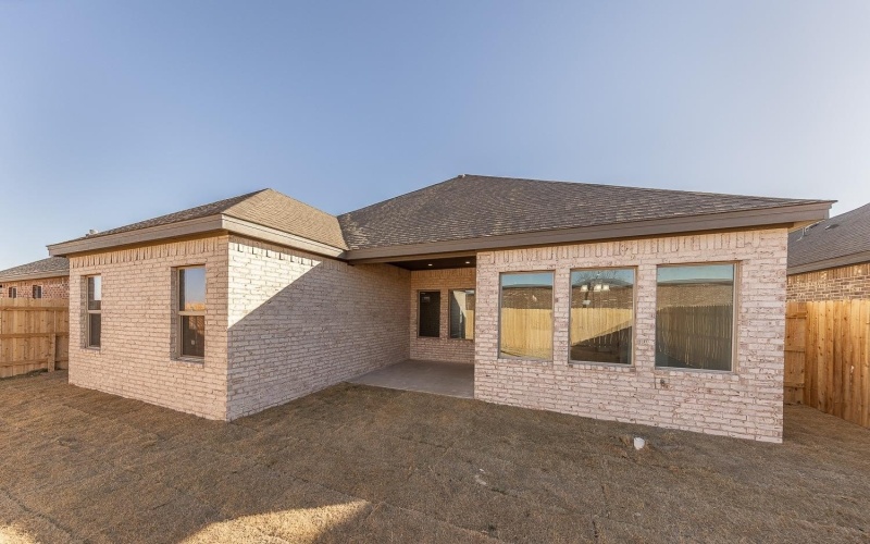 1806 Ross Avenue, Lubbock, TX 79416, 3 Bedrooms Bedrooms, ,2 BathroomsBathrooms,Residential,For Sale,1806 Ross Avenue,202417372