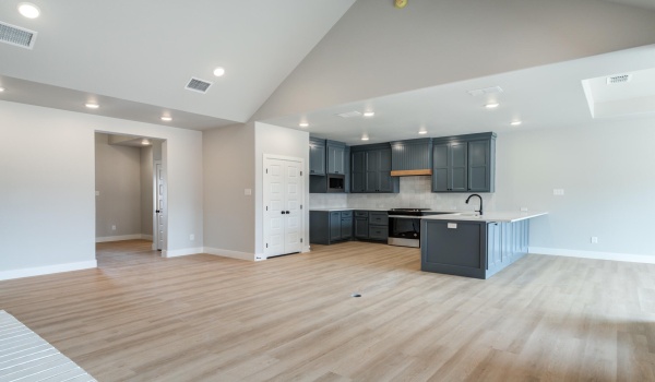 2917 135th Street, Lubbock, TX 79423, 4 Bedrooms Bedrooms, ,3 BathroomsBathrooms,Residential,For Sale,2917 135th Street,202552334