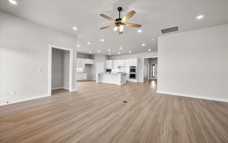2901 Ranch Avenue, Wolfforth, TX 79382, 4 Bedrooms Bedrooms, ,3 BathroomsBathrooms,Residential,For Sale,2901 Ranch Avenue,202500468