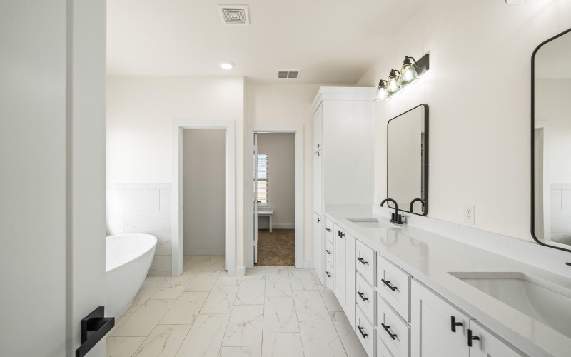 9425 County Rd 5330, Shallowater, TX 79363, 3 Bedrooms Bedrooms, ,2 BathroomsBathrooms,Residential,For Sale,9425 County Rd 5330,202552424
