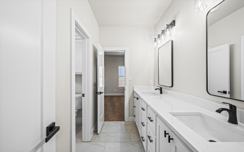 9401 County Rd 5330, Shallowater, TX 79363, 3 Habitaciones Habitaciones , ,2 BañosBaños,Residential,En Venta,9401 County Rd 5330,202552468