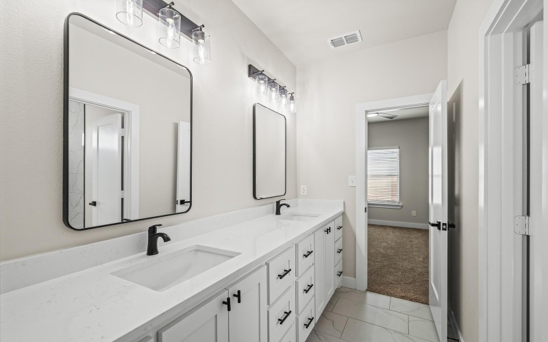 9401 County Rd 5330, Shallowater, TX 79363, 3 Habitaciones Habitaciones , ,2 BañosBaños,Residential,En Venta,9401 County Rd 5330,202552468
